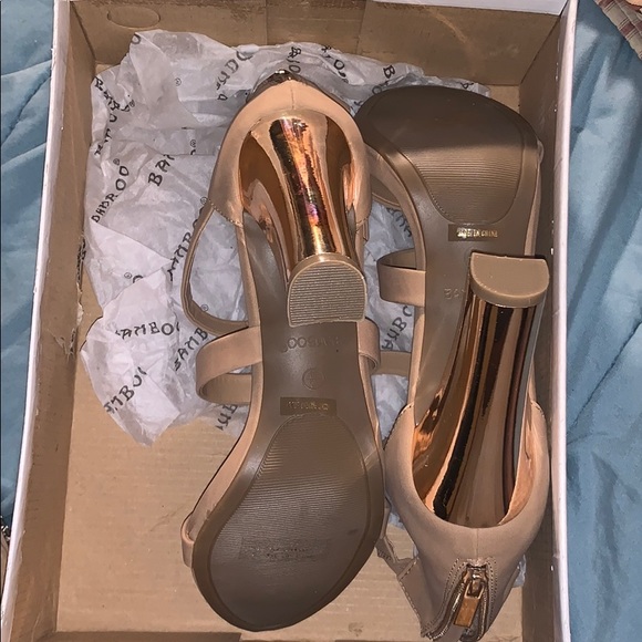 Nude & Gold Heels - Picture 2 of 3